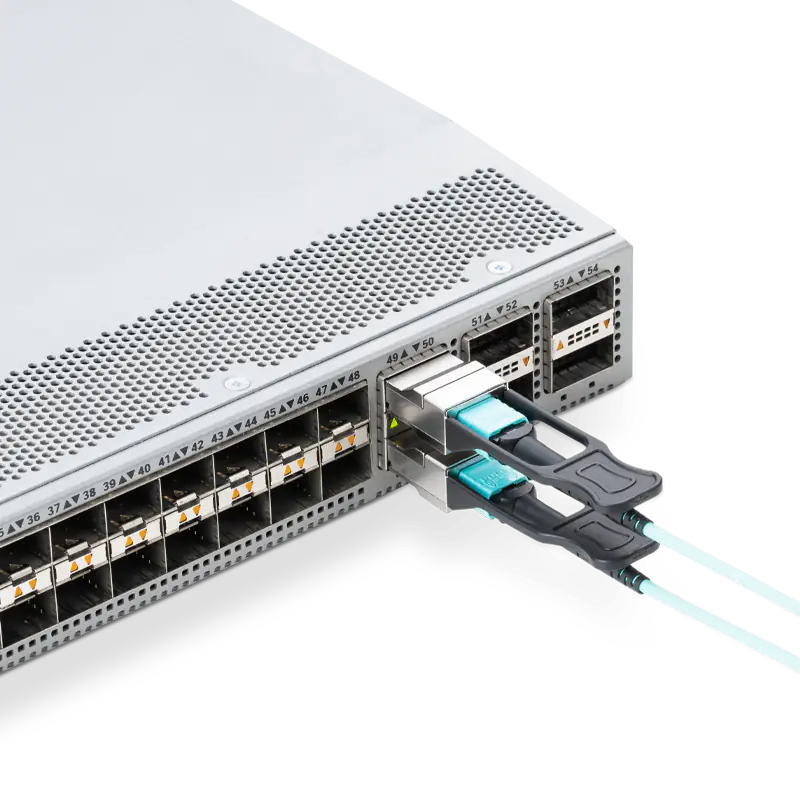 Brocade 40G-QSFP-SR4 Compatible 40GBASE-SR4 QSFP+ 850nm 100m (OM3) /150m (OM4) MPO/MTP-12 Transceiver Module for MMF SFPS