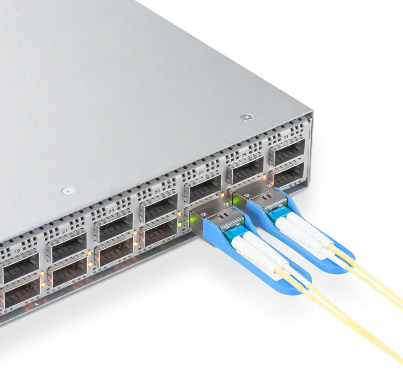 Extreme Compatible 100GBASE-LR QSFP28 PAM4 1310nm 10km DOM Duplex LC Transceiver Module for SMF SFPS